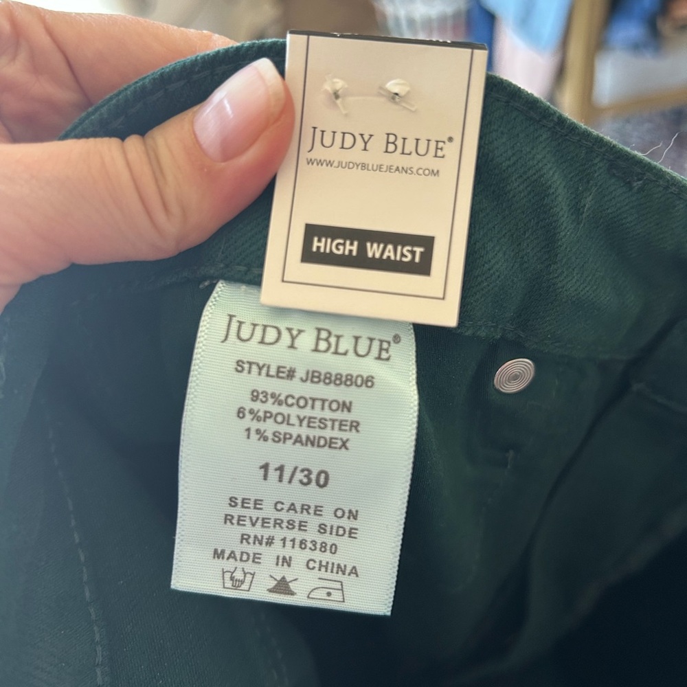 NWT Judy Blue Crop Wide Leg Jeans - Picture 6 of 6
